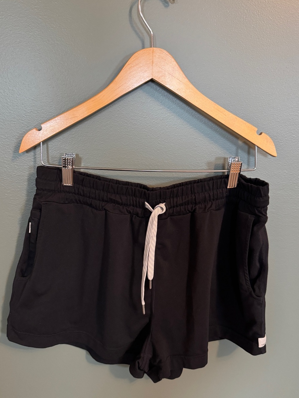 Women’s Vuori Black Halo Performance Short